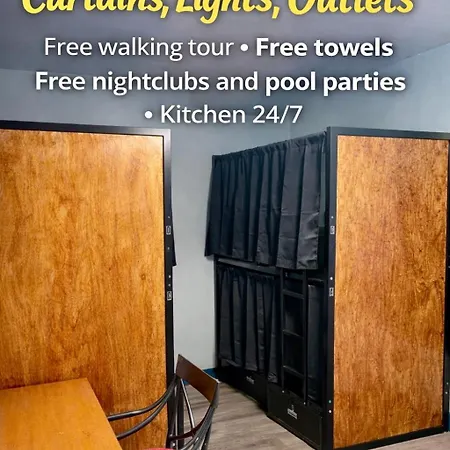 Sin City Hostel-3